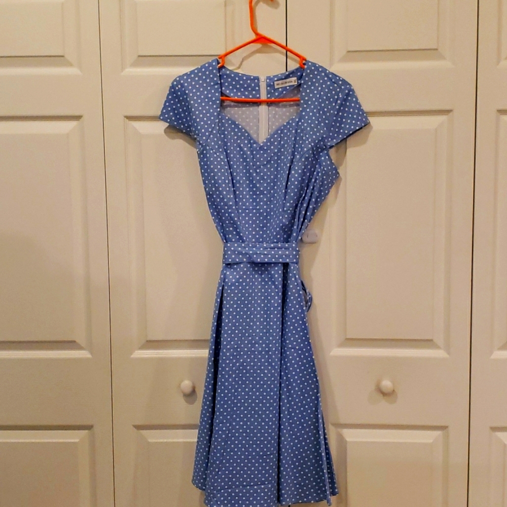 50s style dress.